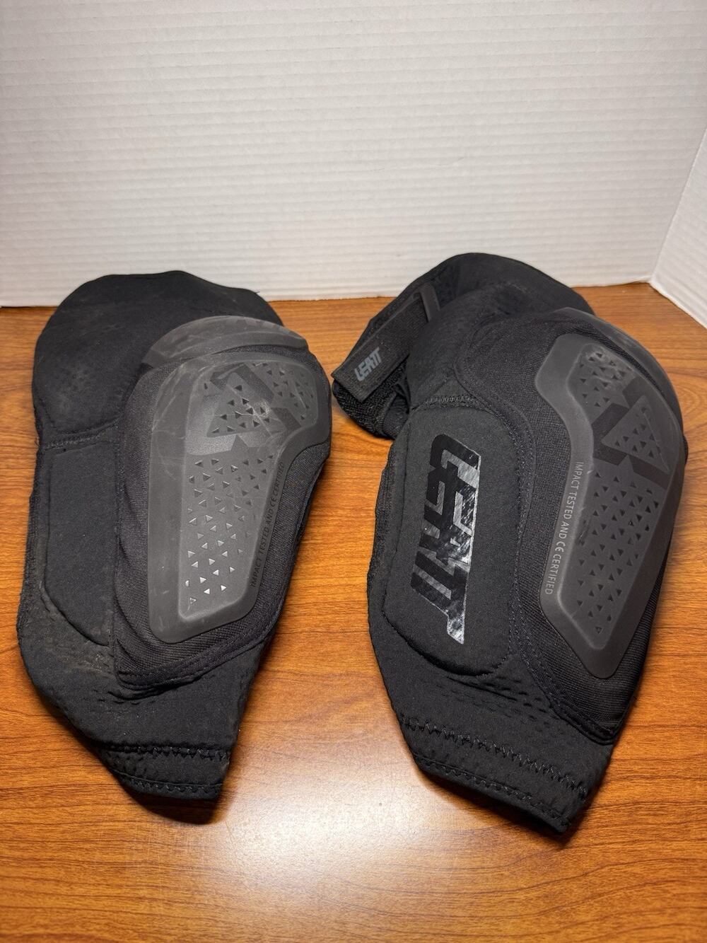 Leatt 3DF 6.0 Knee Guards L/XL Black MTB BMX Knee Protectors SMX Motocross Dirt